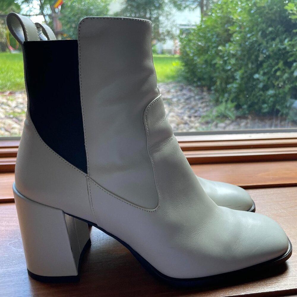 Via Spiga Delaney White Leather Block Heel Boots (Size 6)